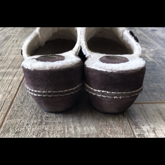 White Mountain Suede Mules Faux Fur Lined - Picture 3 of 8